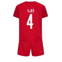 Billiga Danmark Simon Kjaer #4 Barnkläder Hemma fotbollskläder till baby VM 2022 Kortärmad (+ Korta byxor)